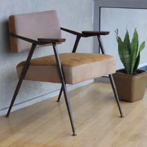 Photo Adaptive furniture