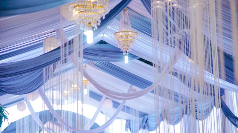 Photo Elegant chandelier