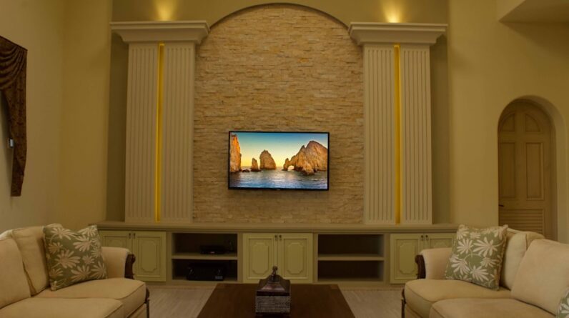 Photo "What Are the Key Elements to Consider when Designing a Home Theater or Entertainment Room?"