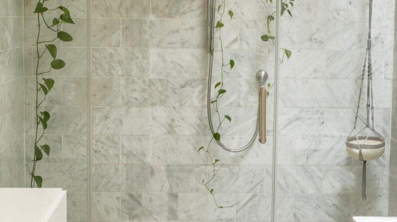 Photo "What Are the Principles of Designing a Calming and Functional Bathroom Retreat?"