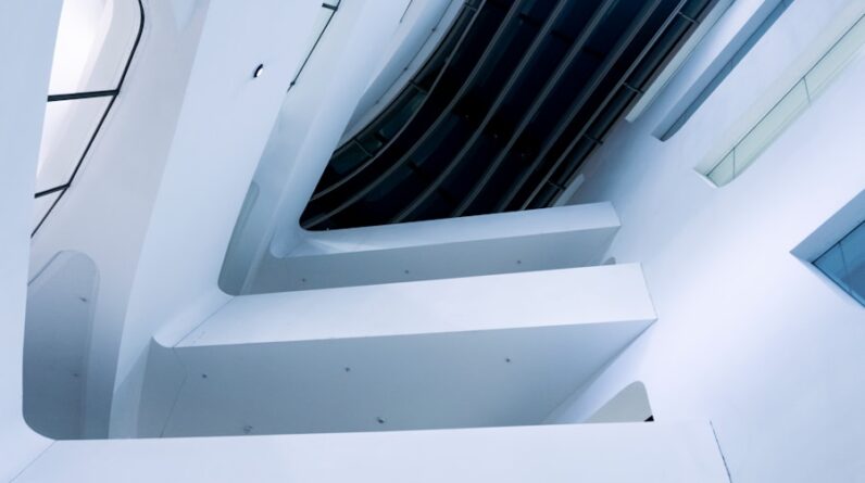 Photo "What Are the Principles of Designing a Home That Maximizes Natural Ventilation and Reduces the Need for Air Conditioning?"