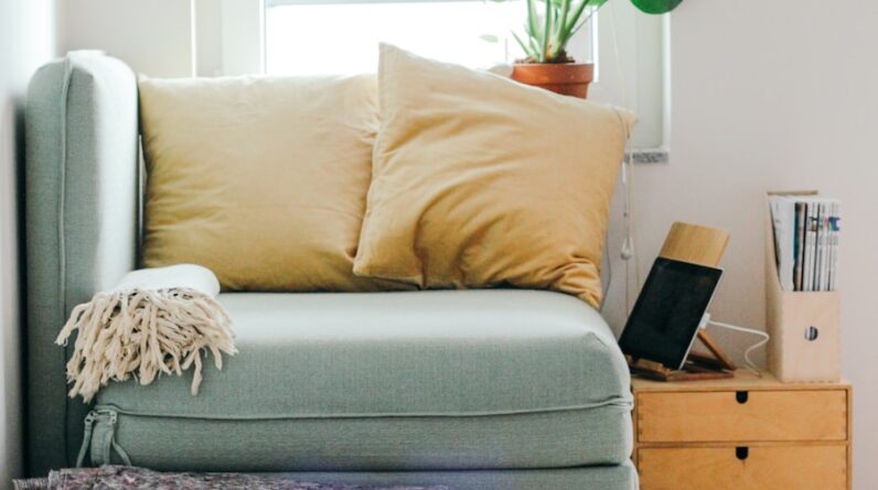 Photo "What Are the Best Practices for Arranging Furniture in a Living Room or Bedroom?"